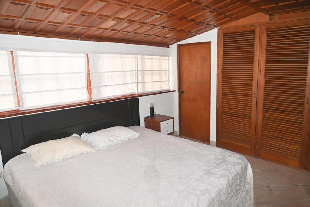 Astrid & Elena Elegante Apartment